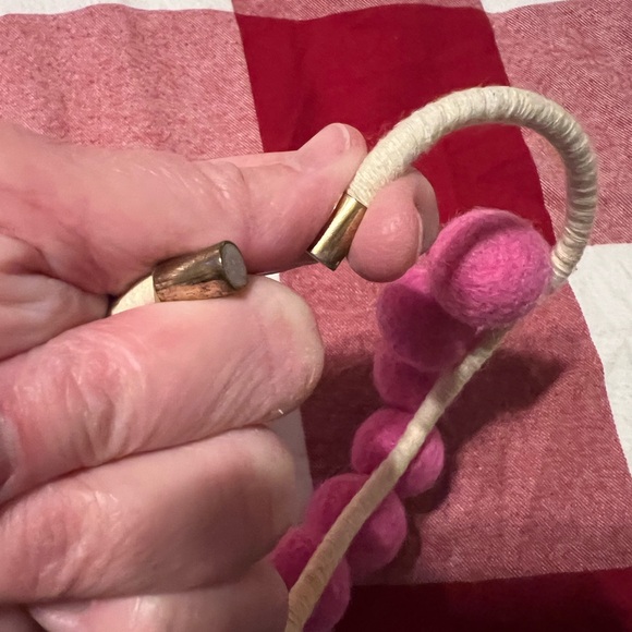 Awesome Felt Ball Choker - Picture 2 of 2